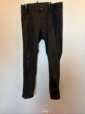Women’s Black Slim Fit Jeans by Cartise